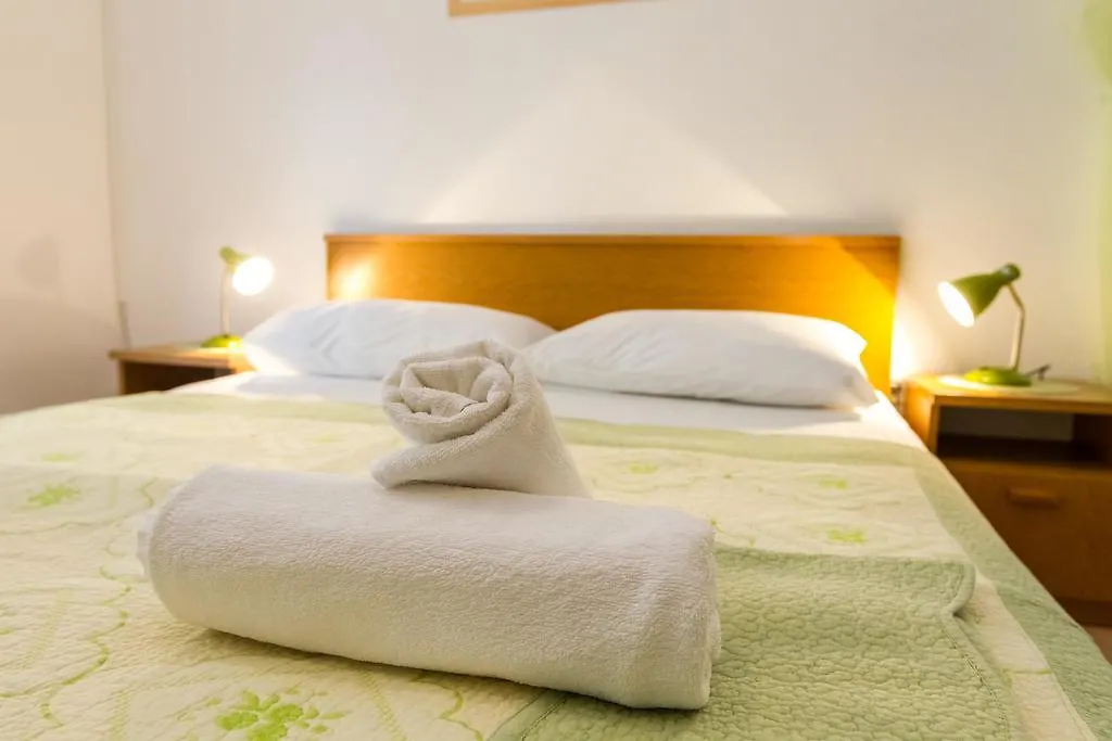 Villa Veca Starigrad Paklenica Appartement